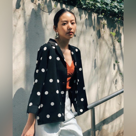 Black and White Polka Dot Three-Quarter Sleeve Silk Blouse - Picture 3 of 12